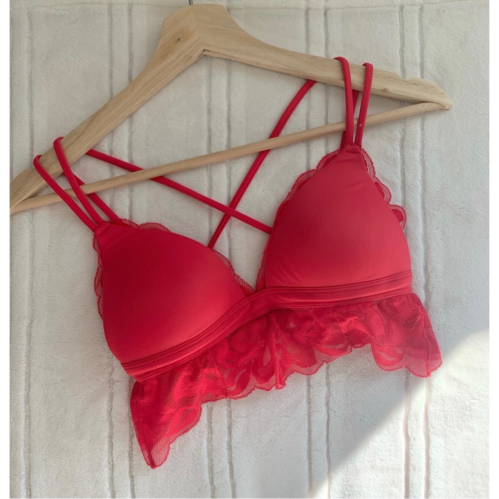 🌻Free w/ $15 Puchase ♥️ VS PINK Lace Trim Bralette